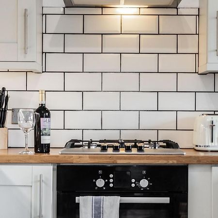 Maunsell House - Lovely Central Home Near Designer Outlets & Town With Parking Ашфорд Экстерьер фото