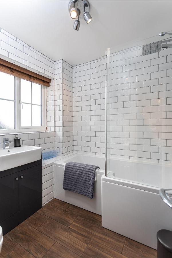 Maunsell House - Lovely Central Home Near Designer Outlets & Town With Parking Ашфорд Экстерьер фото